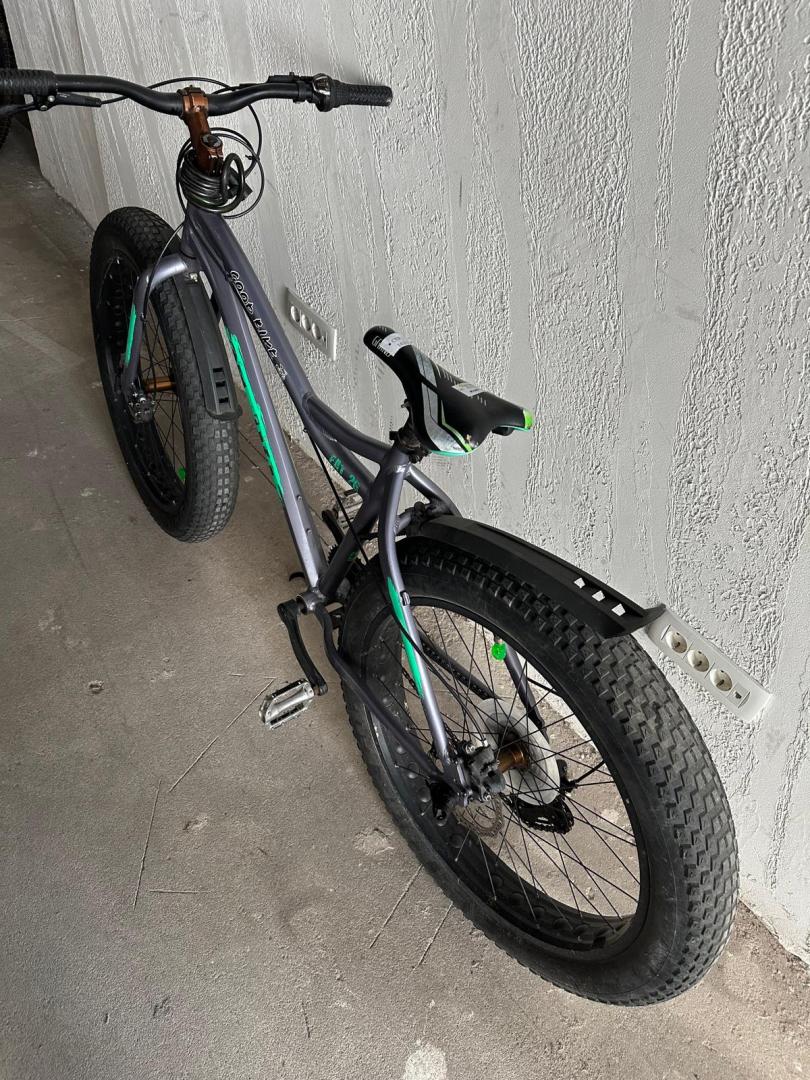 Bicicleta MTB-Fat Bike, roti 26 Inch, Frane Mecanice Disc, Gri/Verde image 1