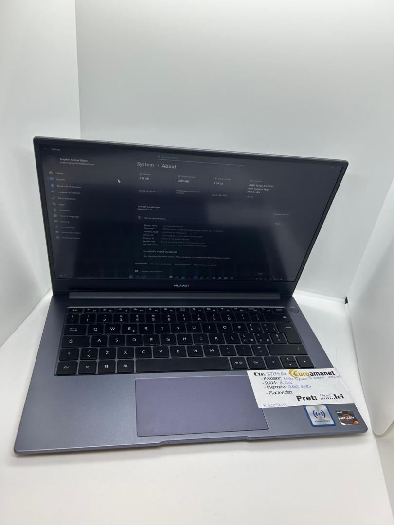Laptop Huawei MateBook D14 cu procesor AMD Ryzen 5 3500U