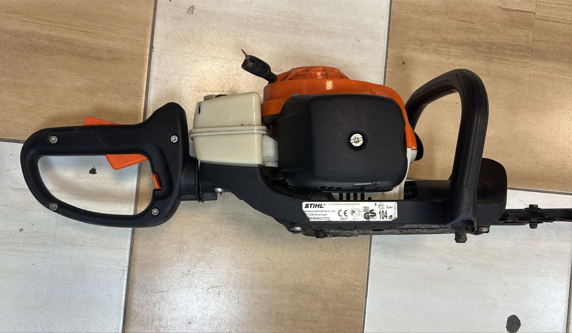 Masina de tuns gard viu STIHL HS 81T image 2
