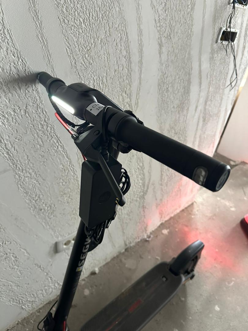 Trotineta electrica Ninebot F3 eKickScooter image 2