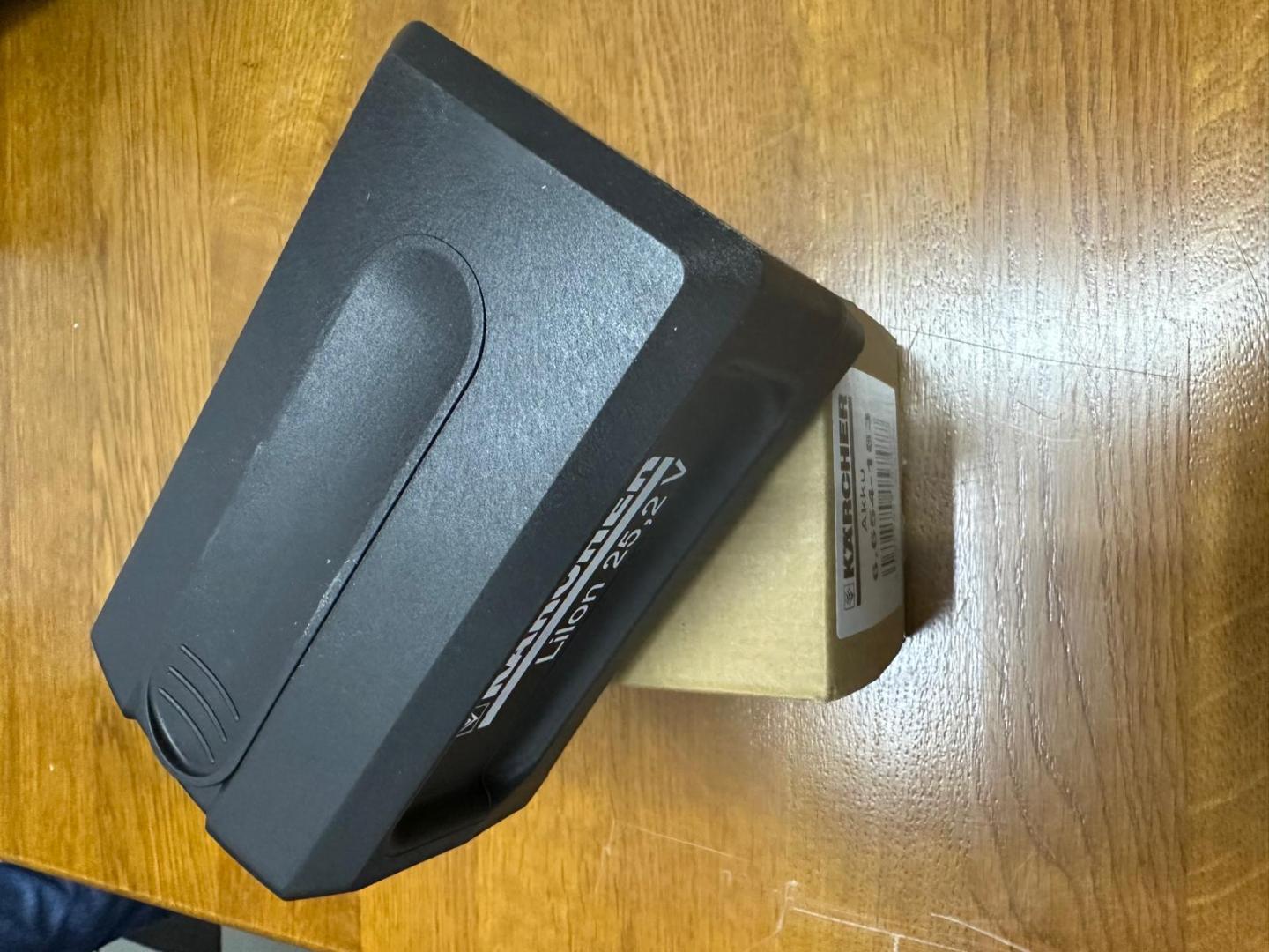 Acumulator Karcher 6.654 Li-Ion battery 25.2 V image 4