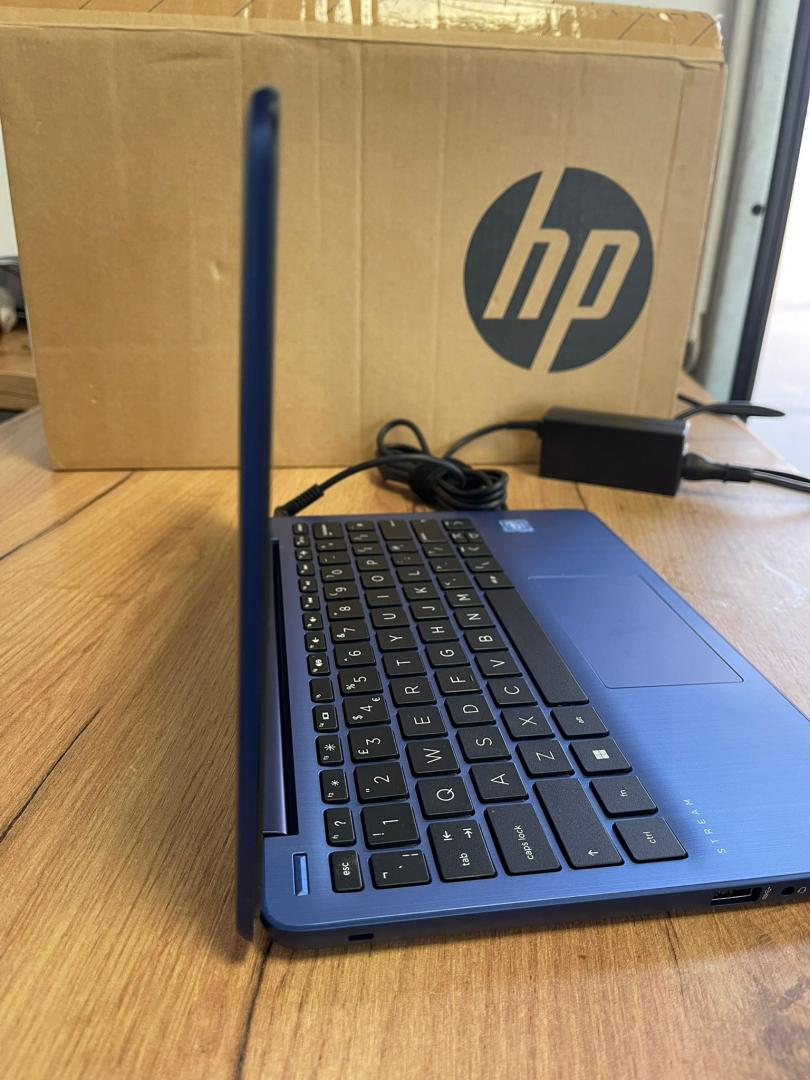 Laptop HP Stream 11ak0026na image 2