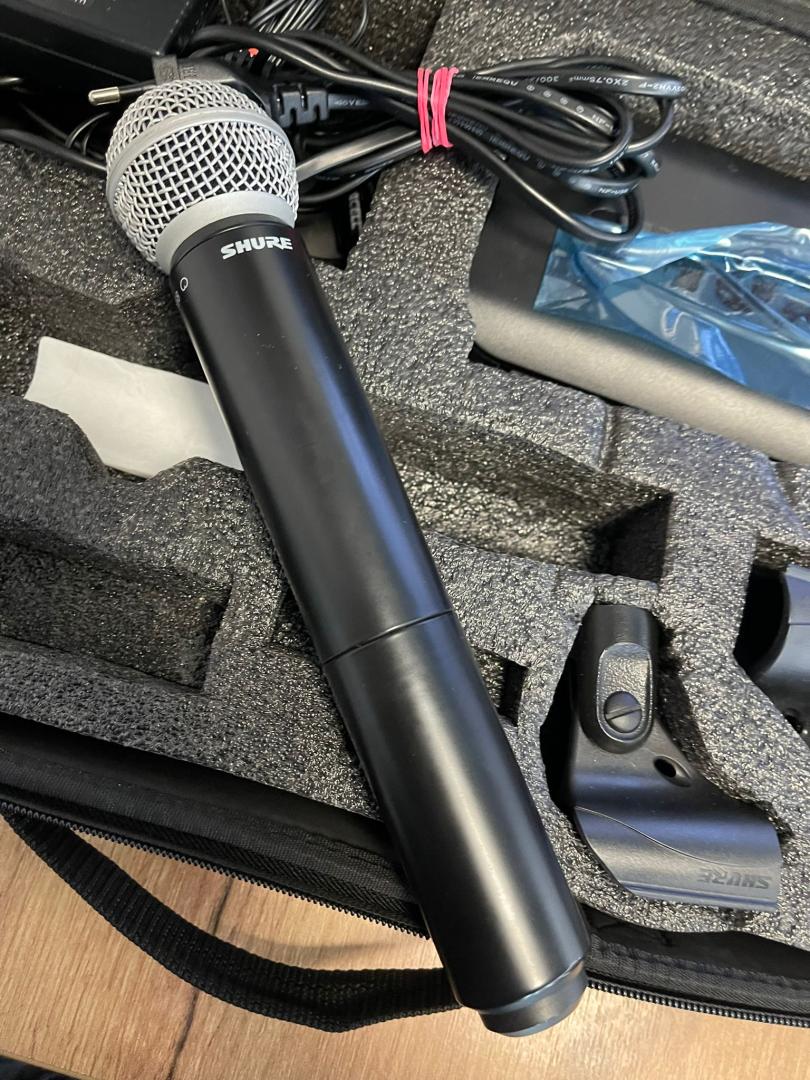 Sistem wireless Shure BLX4/ M17 cu microfon de mana SM58 -A- image 5