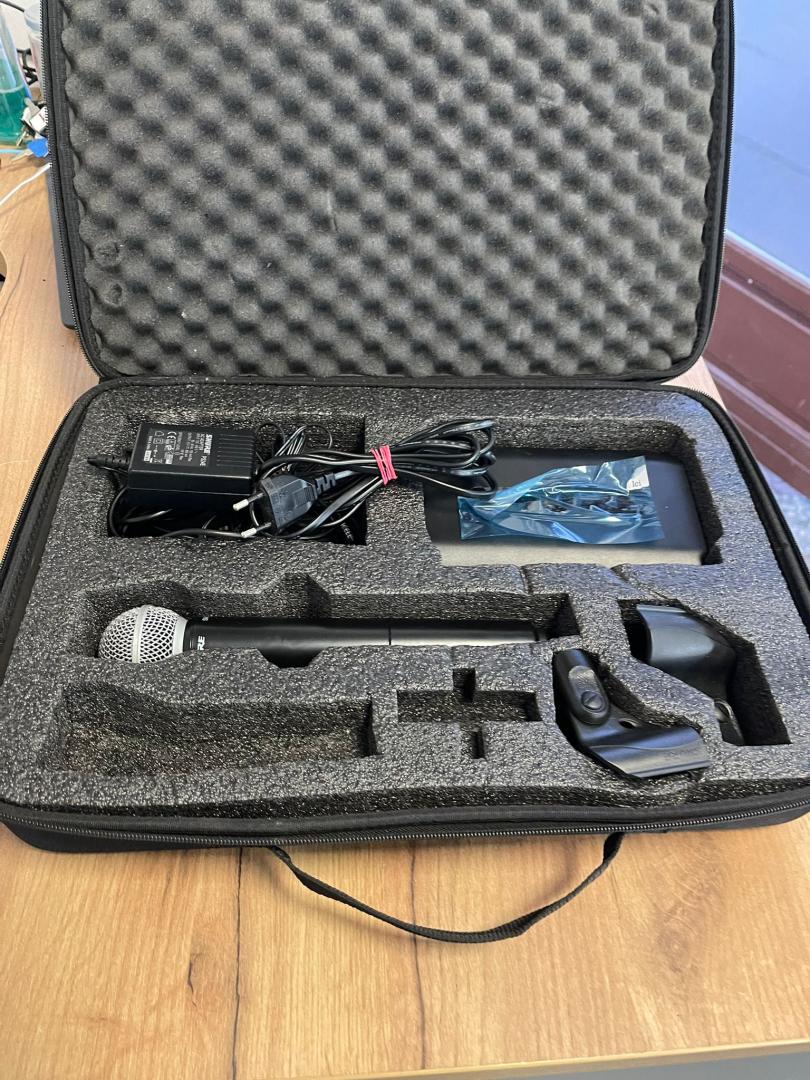 Sistem wireless Shure BLX4/ M17 cu microfon de mana SM58 -A- image 6