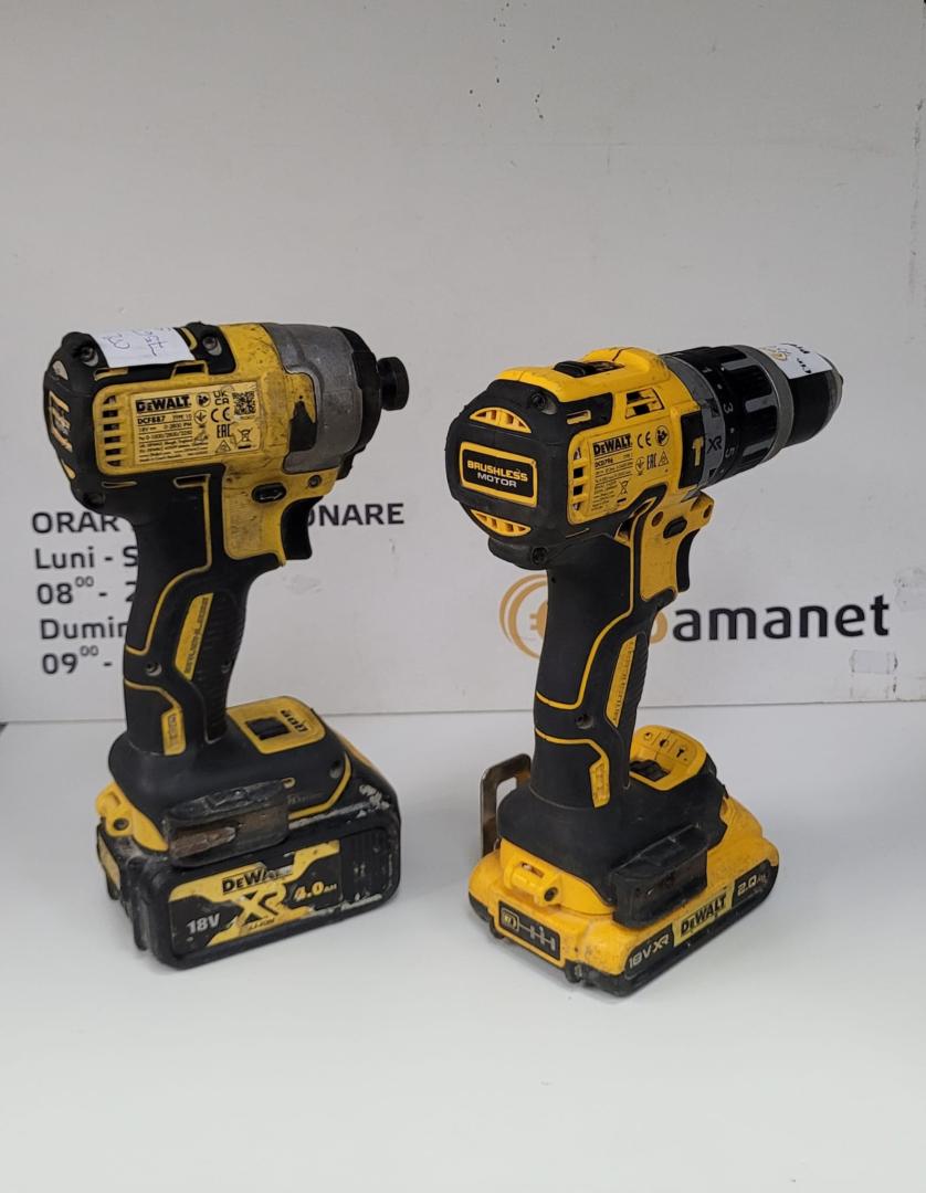 SET Masina compacta de gaurit si insurubat (bormasina) pe accumulator cu percutie Dewalt