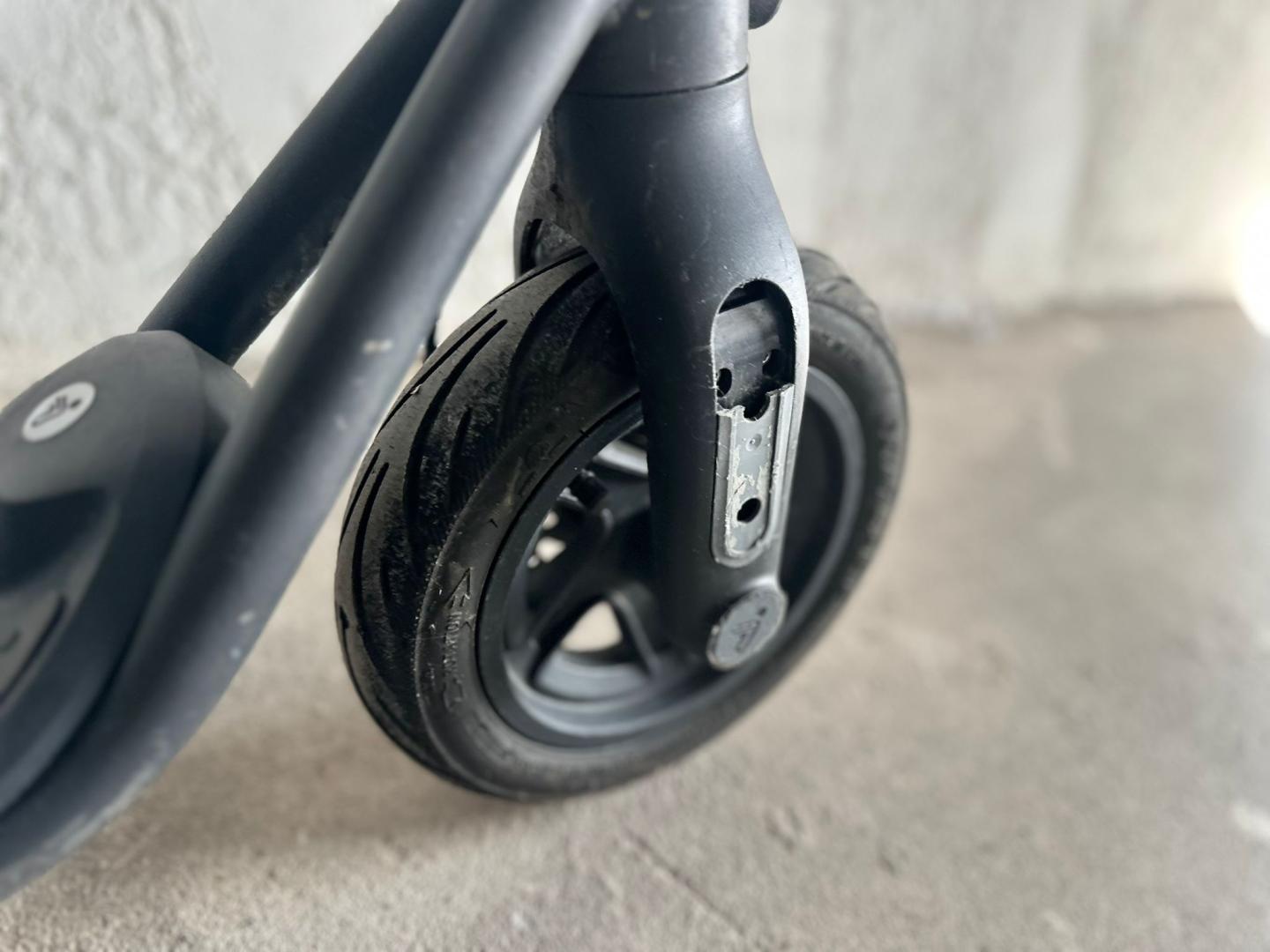 Trotineta Electrica Ninebot image 4