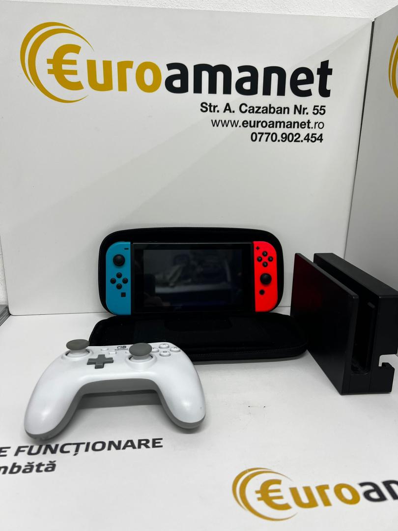 Consola Nintendo Switch (With Neon Red & Neon Blue JOY-CONS)