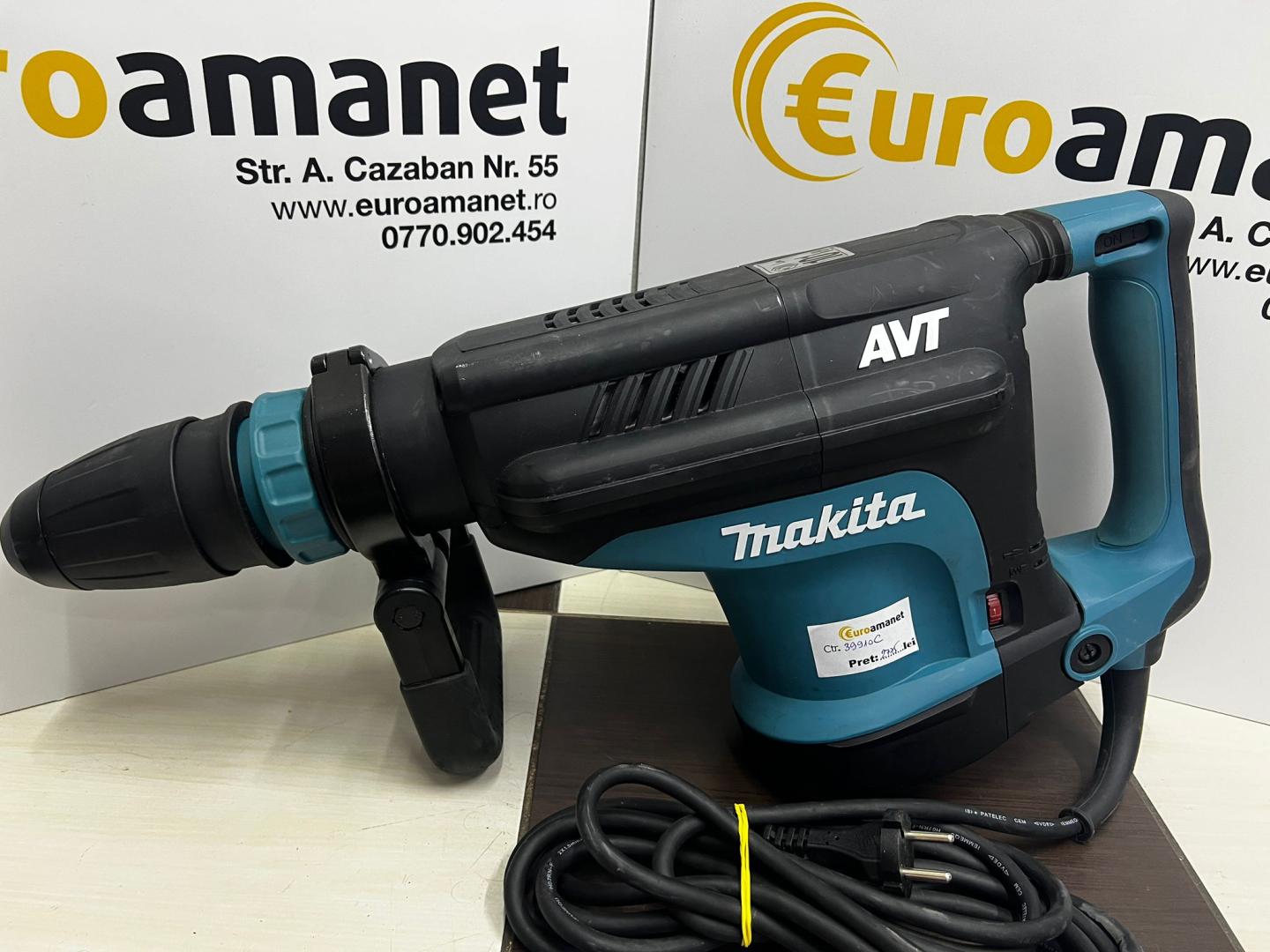 Makita HM1213C ciocan demolator image 2