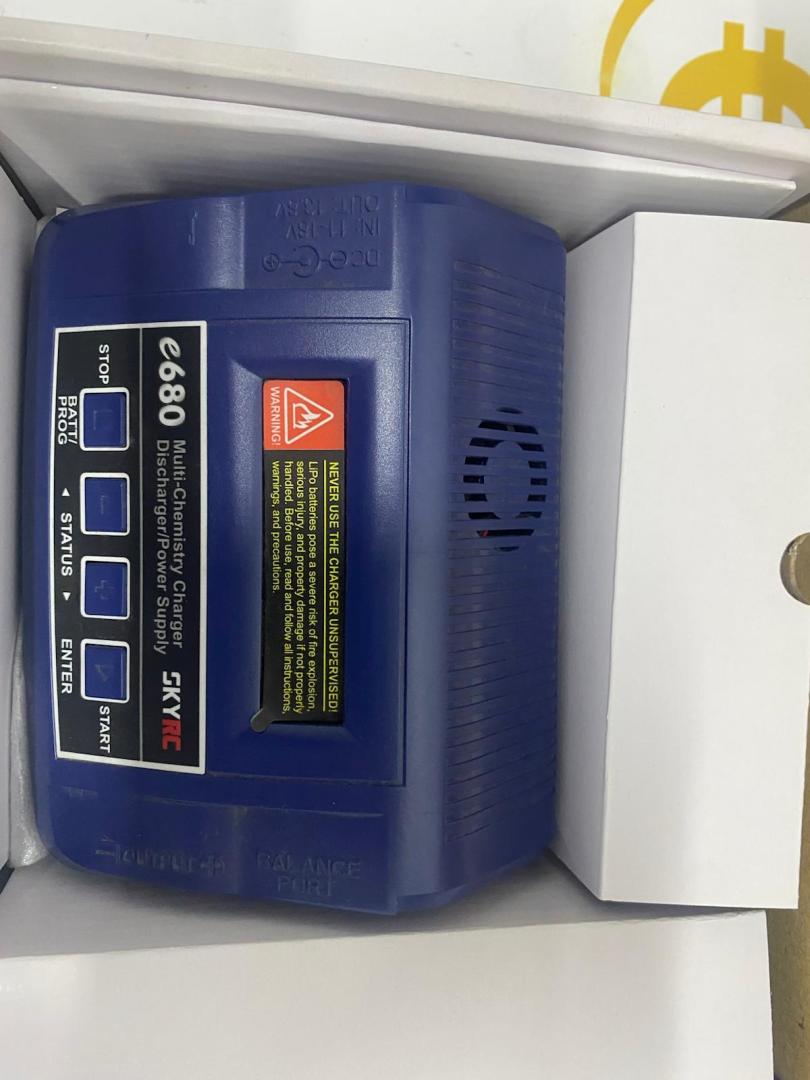 Incarcator SkyRc E680 AC / DC 80W LiPo image 2