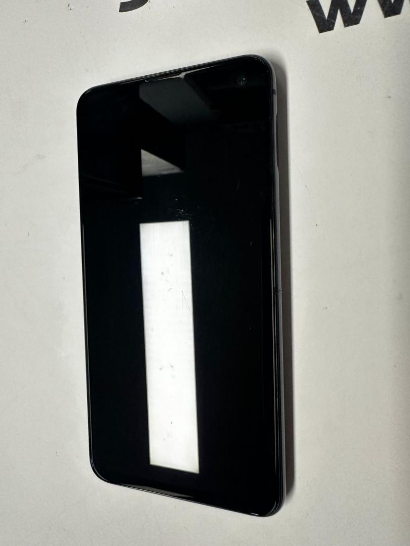 Samsung Galaxy S10E, 128GB, 6GB RAM image 2