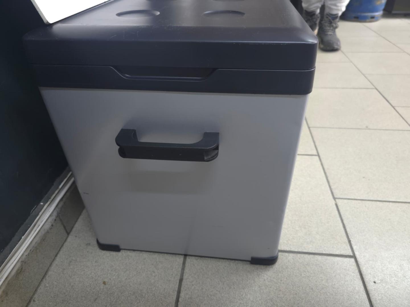 Frigider Auto cu Compresor, functie Congelare -20°, 50 litri, 12-24V, Bluetooth, DenisNetwork image 2