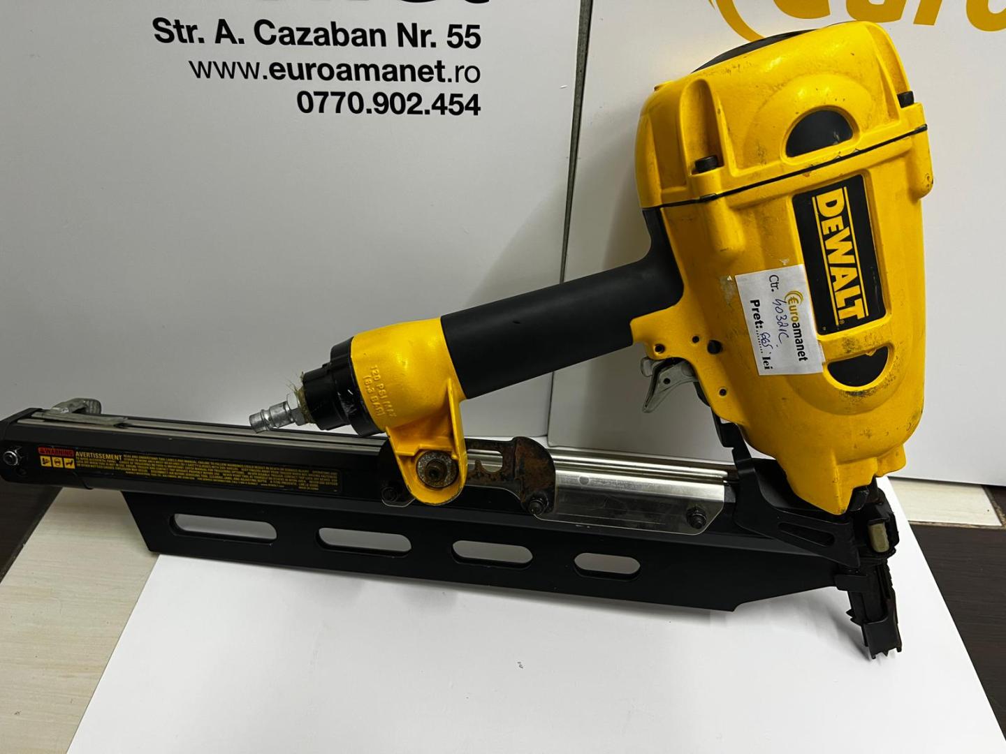 DeWalt D51844 pistol de cuie structural pneumatic 4,9 - 8,3 bar image 1