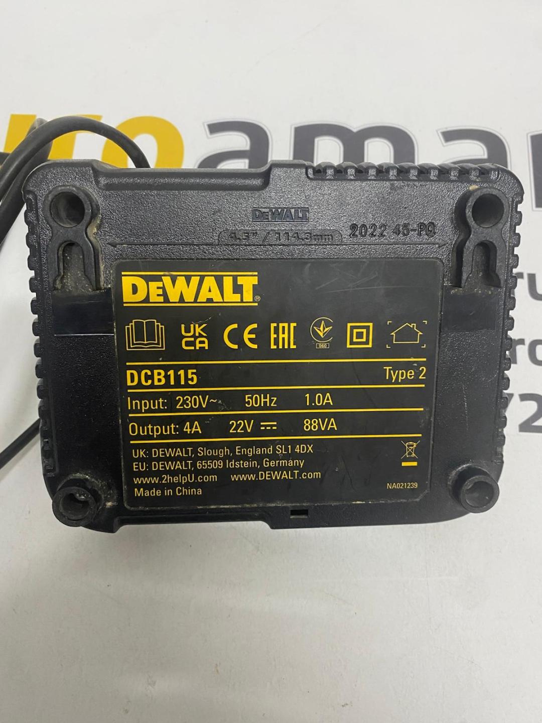 Masina de gaurit si insurubat DEWALT DCD796 cu acumulator si incarcator image 4