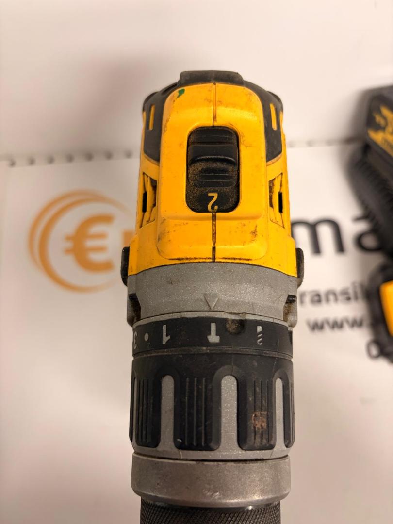 Dewalt DCD796, 3 baterii si incarcator image 3