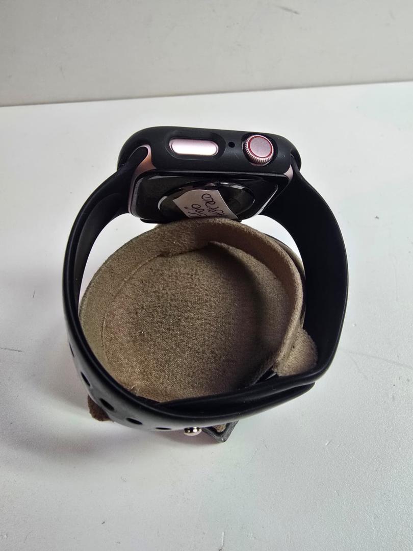 Apple Watch Series 9 GPS, 45 mm, carcasa roz din aluminiu image 3