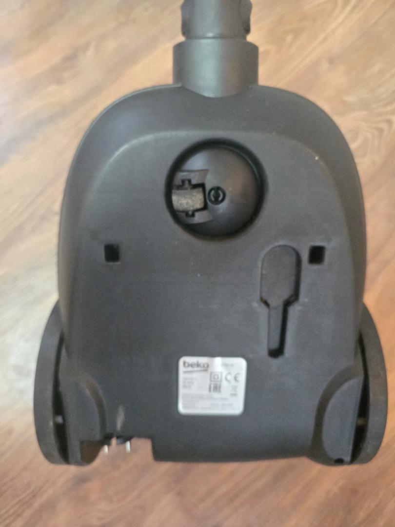 Aspirator fara sac Beko VCO42701AR, 750 W, 1.8 L, multi ciclonic, filtru Hepa image 5