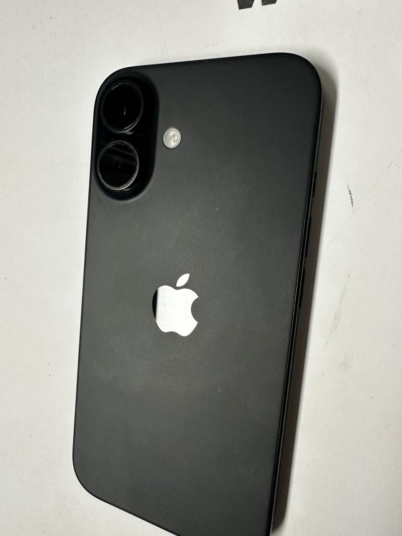 Iphone 16, 128GB, Bat.100% image 4