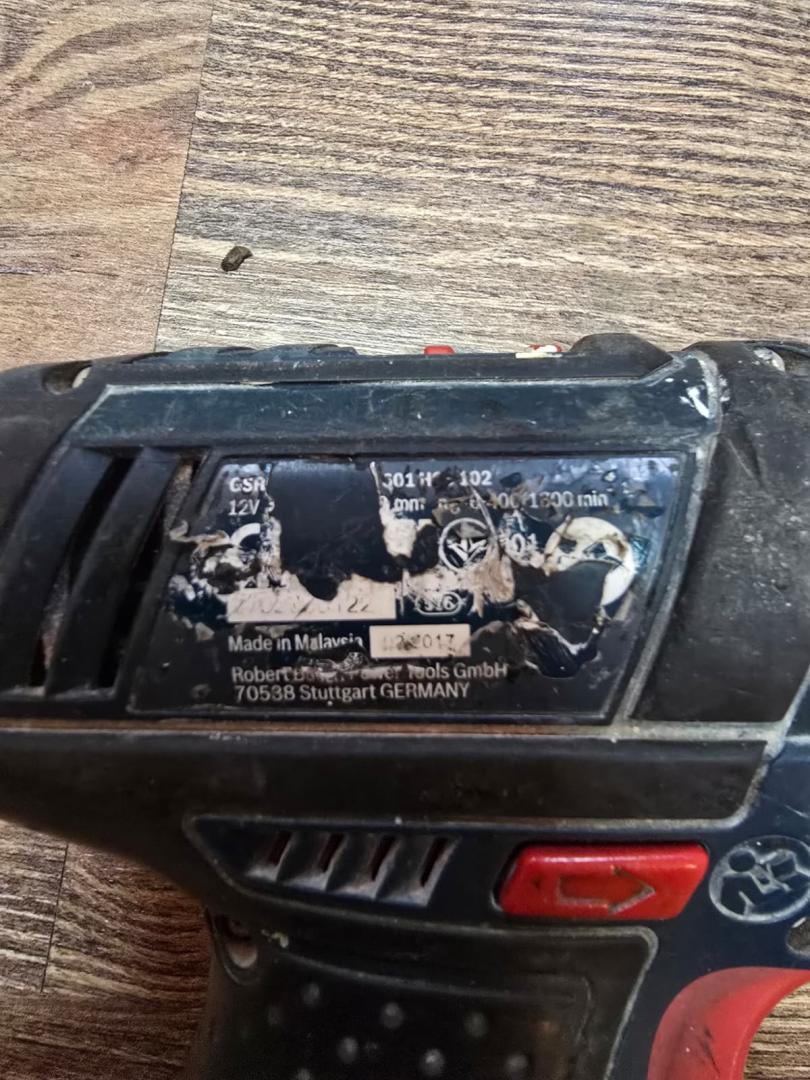 Masina de gaurit si insurubat Bosch pe acumulator image 1