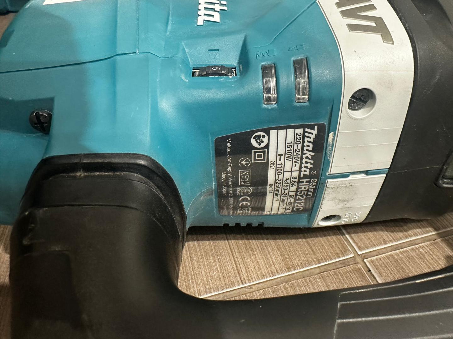 Ciocan demolator Makita HR5212C image 4