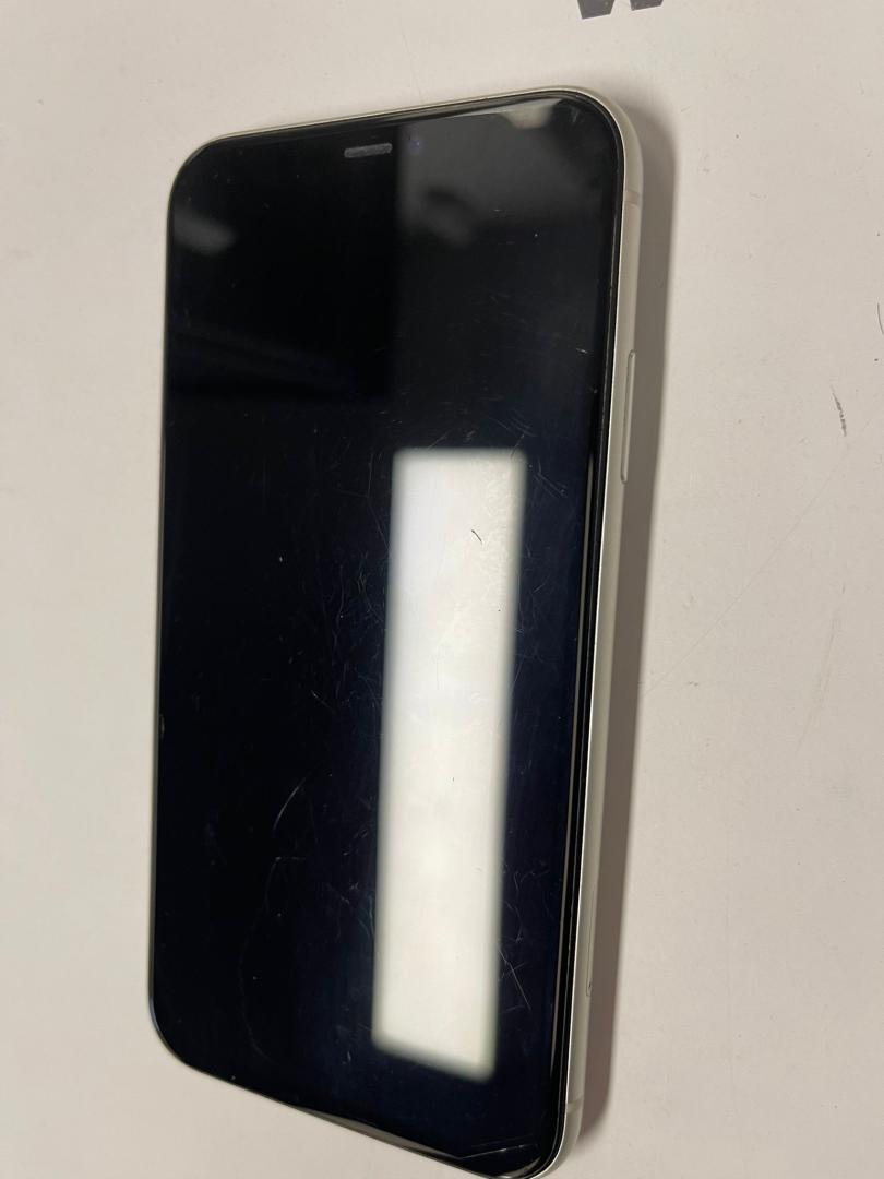 Iphone 11, 64GB, Bat.84% image 3