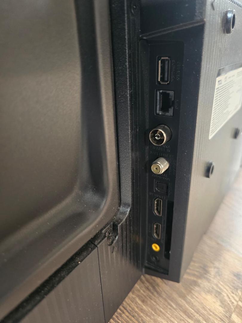 Televizor Smart TCL 43V5C QLED 43", Full HD, 109.2cm, Design Subțire image 4