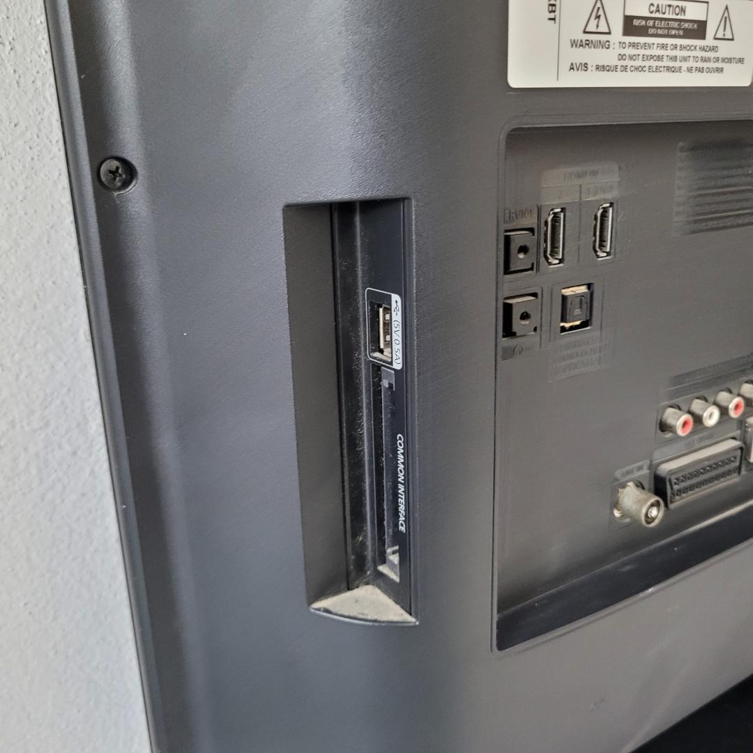 Televizor LED 3D Samsung, 80 cm, Full HD, 32EH6030 LIPSA TELECOMANDA image 2