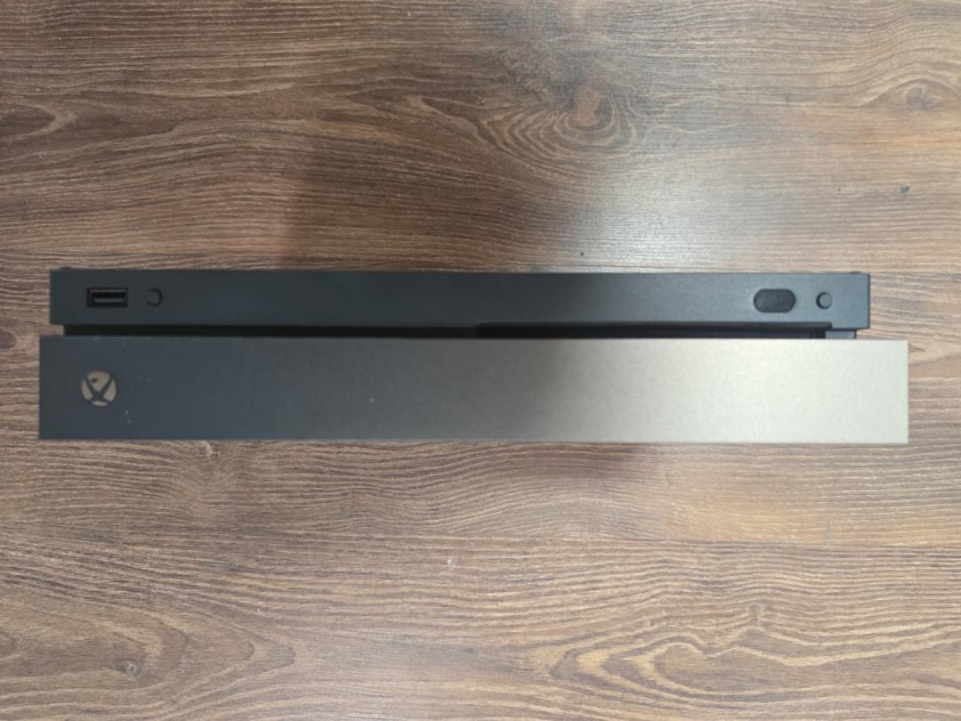 Consola Microsoft Xbox One X, 1TB, Negru image 1