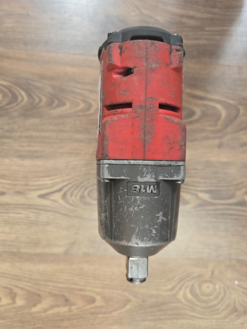 Masina de insurubat cu impact pe acumulator Milwaukee M18 image 2