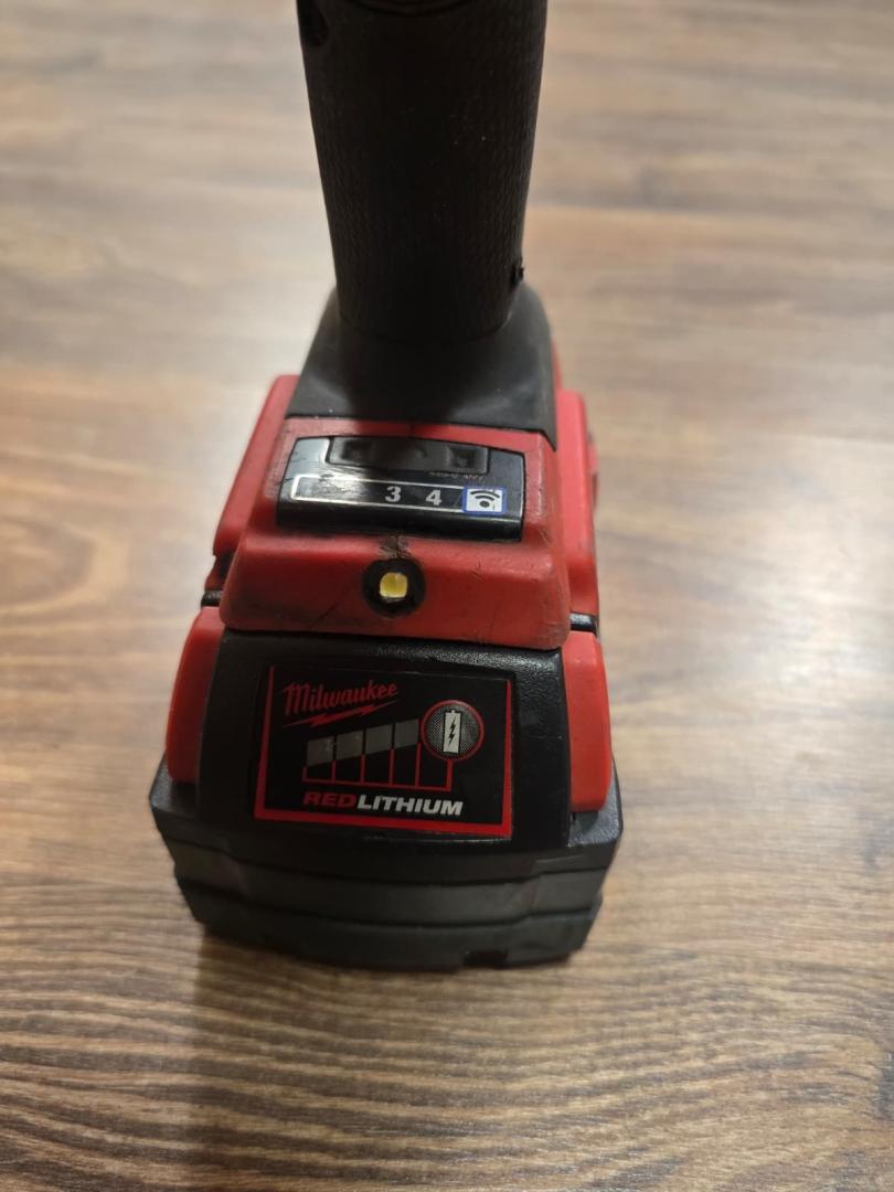 Masina de insurubat cu impact pe acumulator Milwaukee M18 image 5