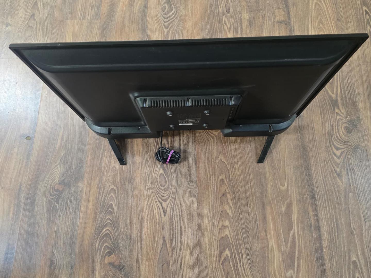 Televizor LED Smart VORTEX 32TPHDE1S, 81cm image 1