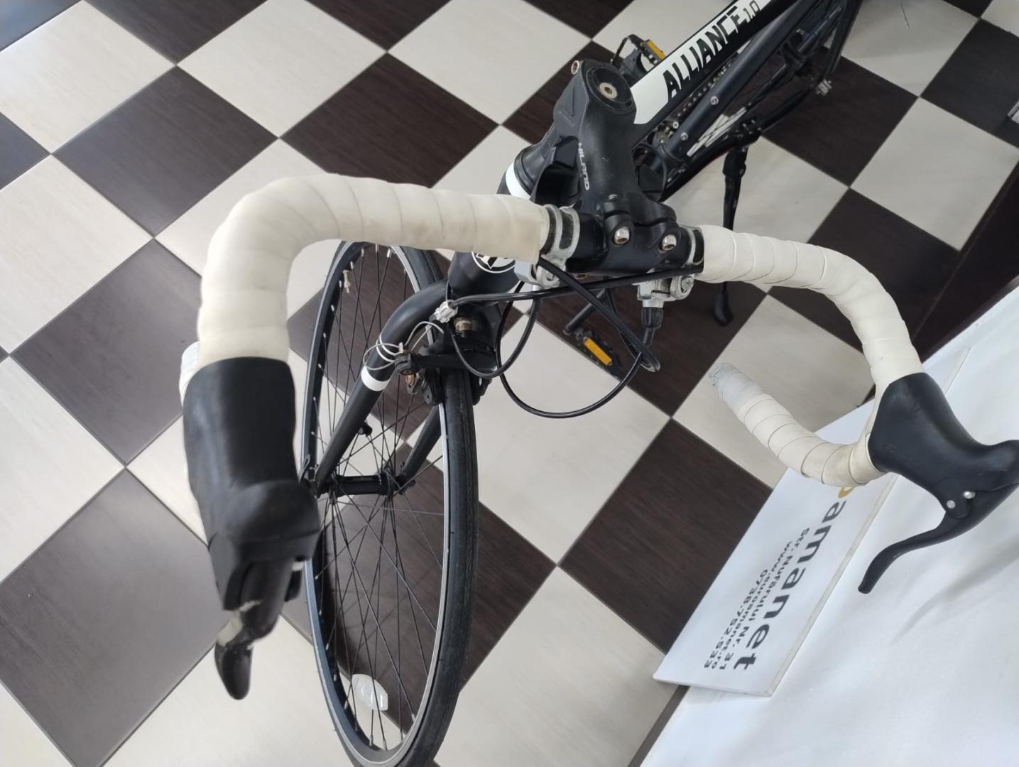 Bicicleta cursiera Hiland Alliance 1.0 image 5