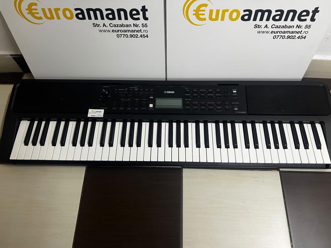 Yamaha PSR-E383 image 1