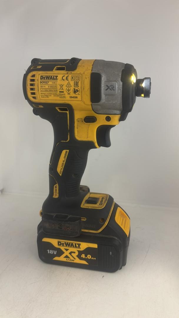 DeWalt DCF887N - Masina de insurubat cu impact cu acumulator , Li-Ion, 18 V