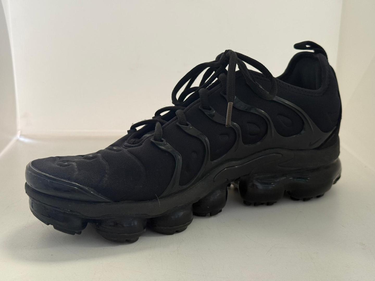 Adidasi NIKE AIR VAPORMAX PLUS image 1