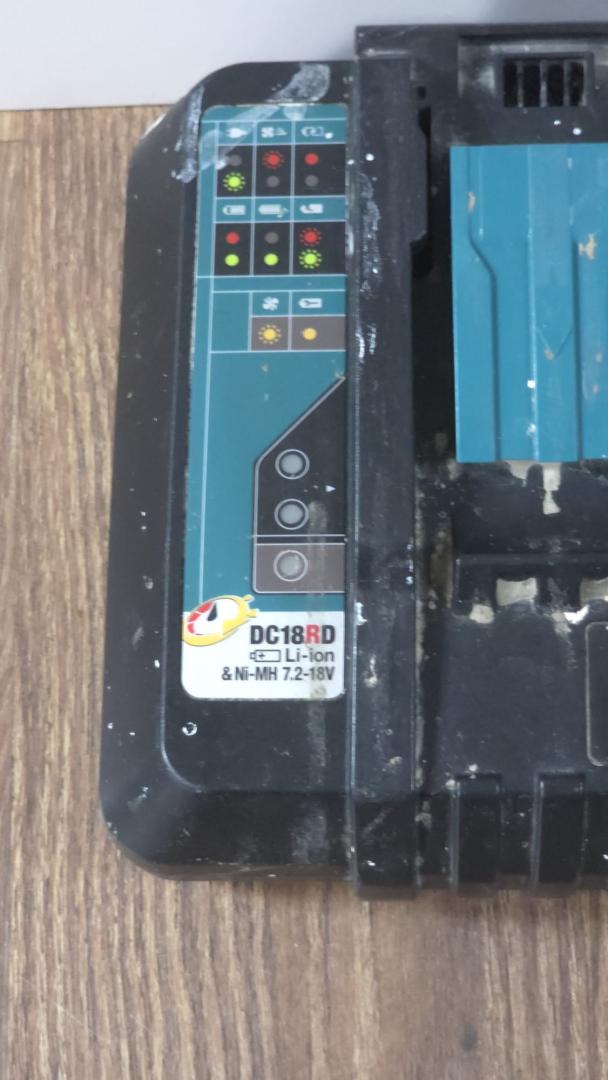 Incarcator dual Makita DC18RD 7.2-18V, 2 sloturi, 220-240V, cu ventilator de racire image 1
