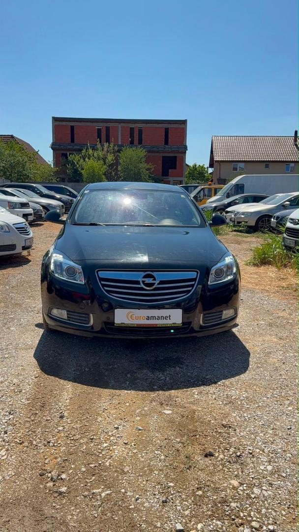 opel insignia image 2
