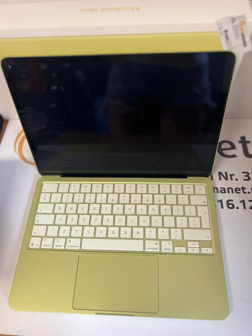 Laptop Apple MacBook Neo, 13", Apple A18 Pro, 8GB RAM, 256GB SSD, Citrus image 1