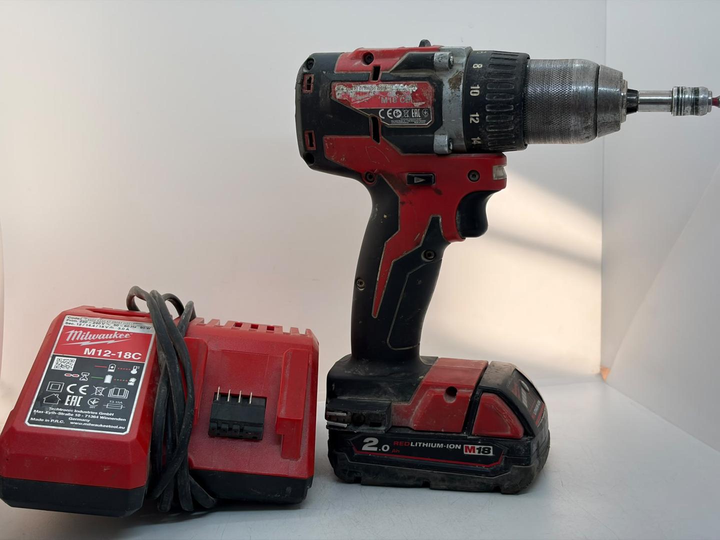 Masina de gaurit cu percutie Milwaukee M18 CBLPD-0X, 60Nm
