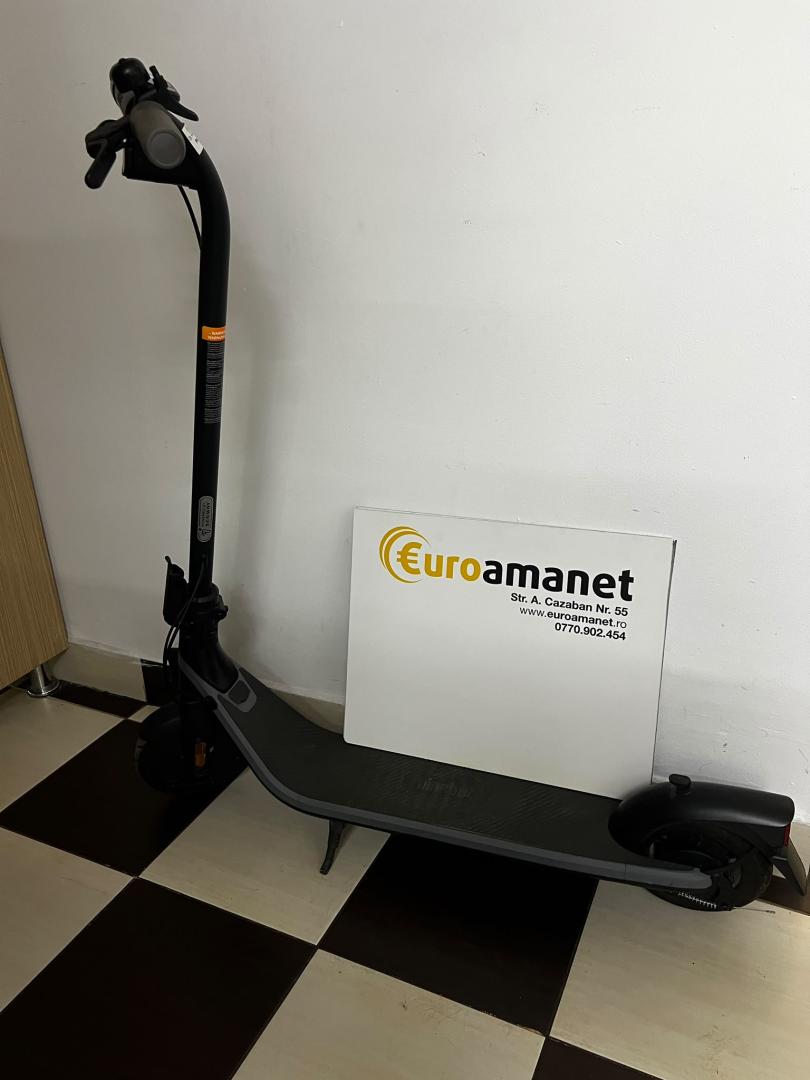 Trotineta Electrica Ninebot KickScooter E2 powered by Segway