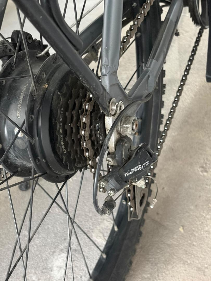 Bicicletă electrică Carpat MTB Almighty C26518E, 26", gri/negru, autonomie 40 km, motor 250W image 1