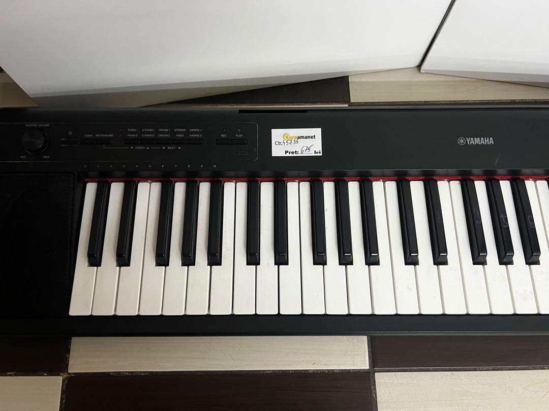 Pian Digital Portabil Yamaha NP-12 image 2