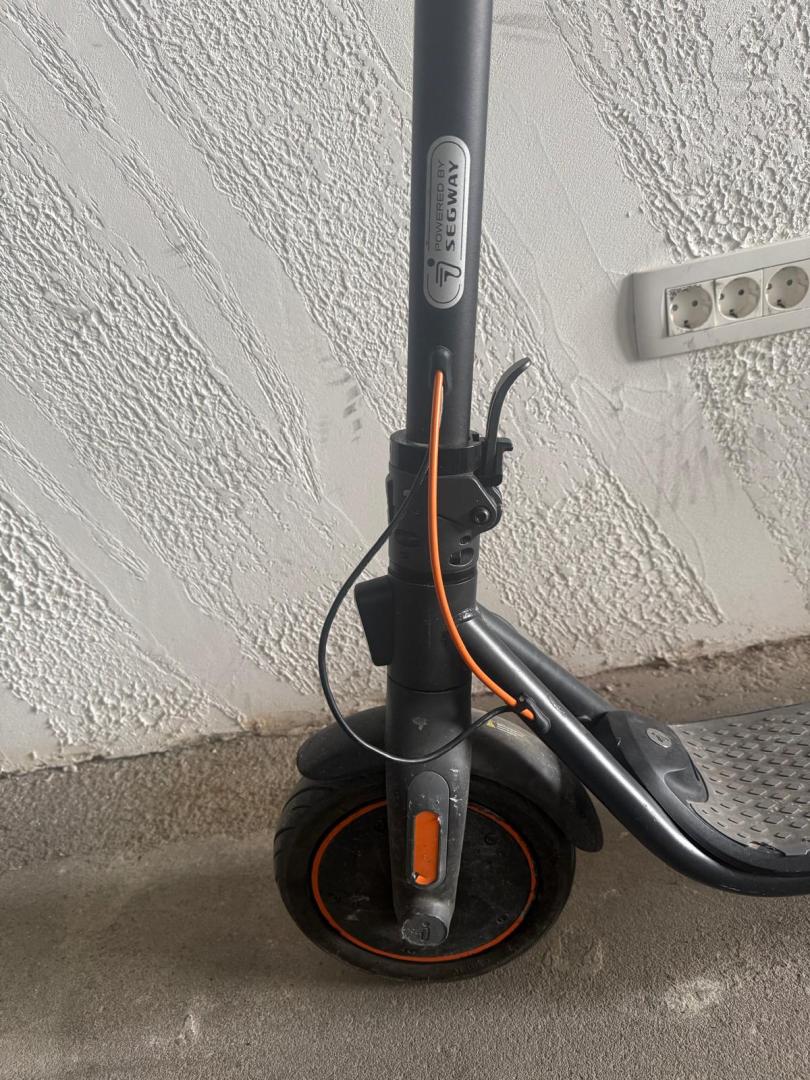 Trotineta Electrica Ninebot KickScooter F40E powered by Segway image 2