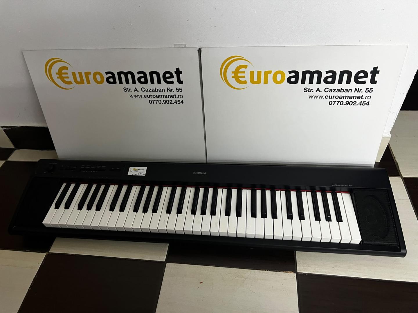 Pian Digital Portabil Yamaha NP-12