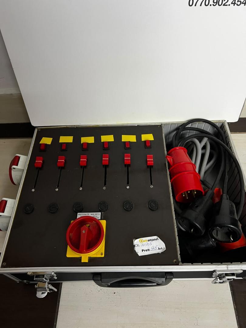 Convertor Tensiune Electrica Mennekes 400 V-220 V image 2