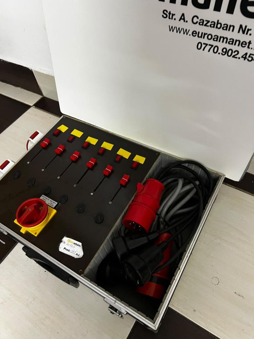 Convertor Tensiune Electrica Mennekes 400 V-220 V image 4