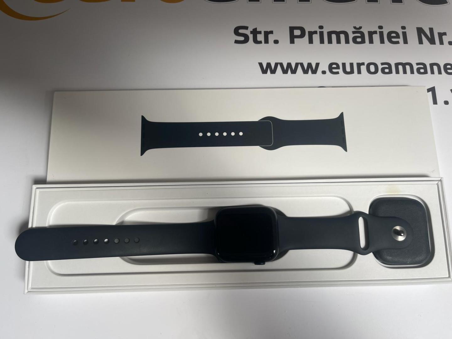Apple Watch 8, GPS, Cellular, Carcasa Midnight Aluminium 45mm image 2