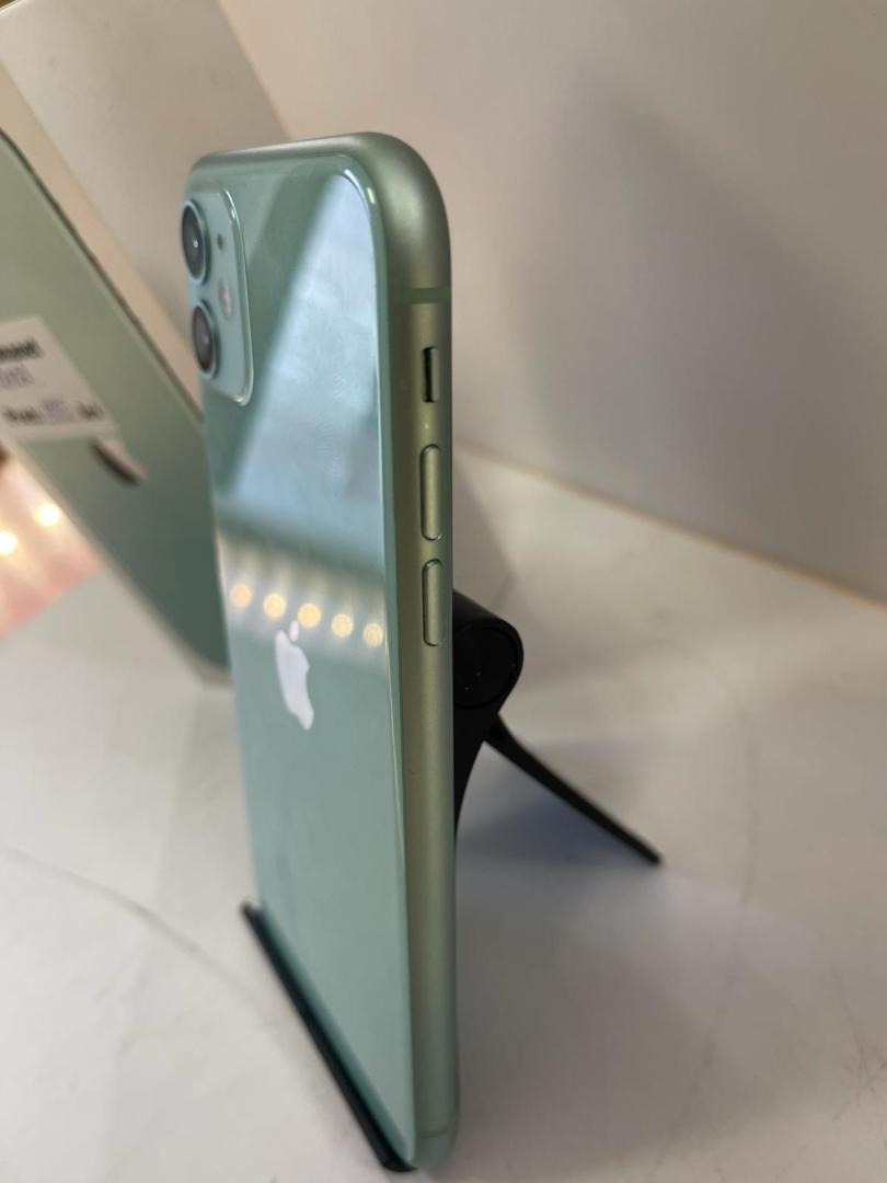 Apple iPhone 11, 64GB, Green image 4