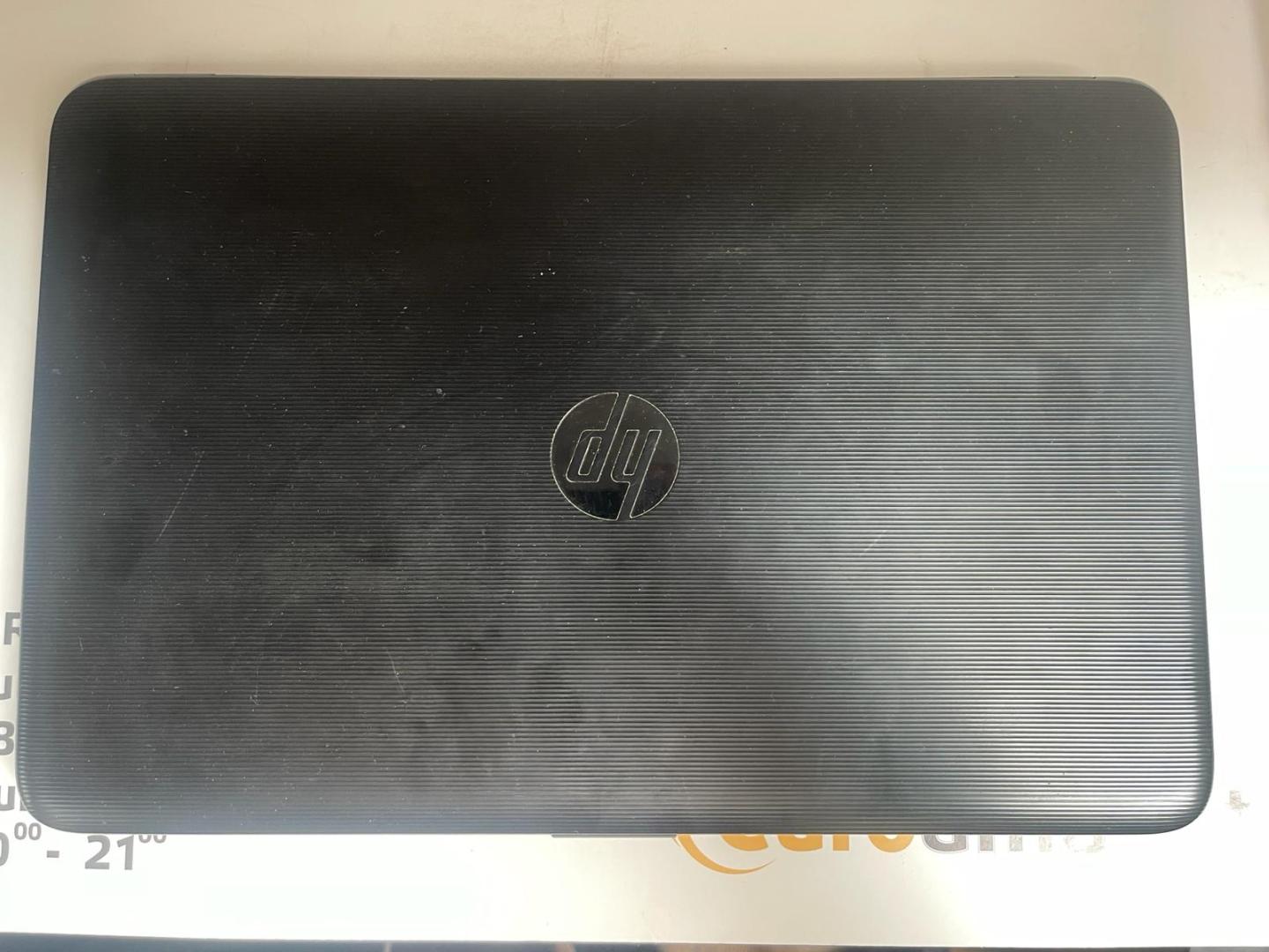 Laptop HP 250 G6 cu procesor Intel® Core™ i3-6006U image 1