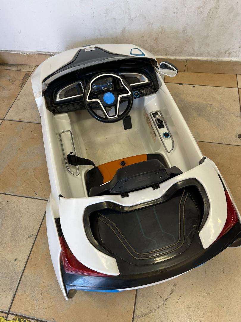 Masinuta electrica copii, BMW i8 Coupe image 4