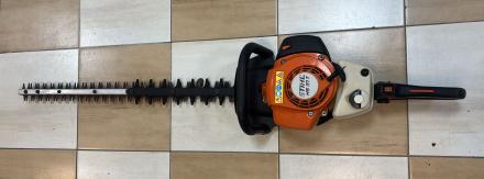 Masina de tuns gard viu STIHL HS 81T